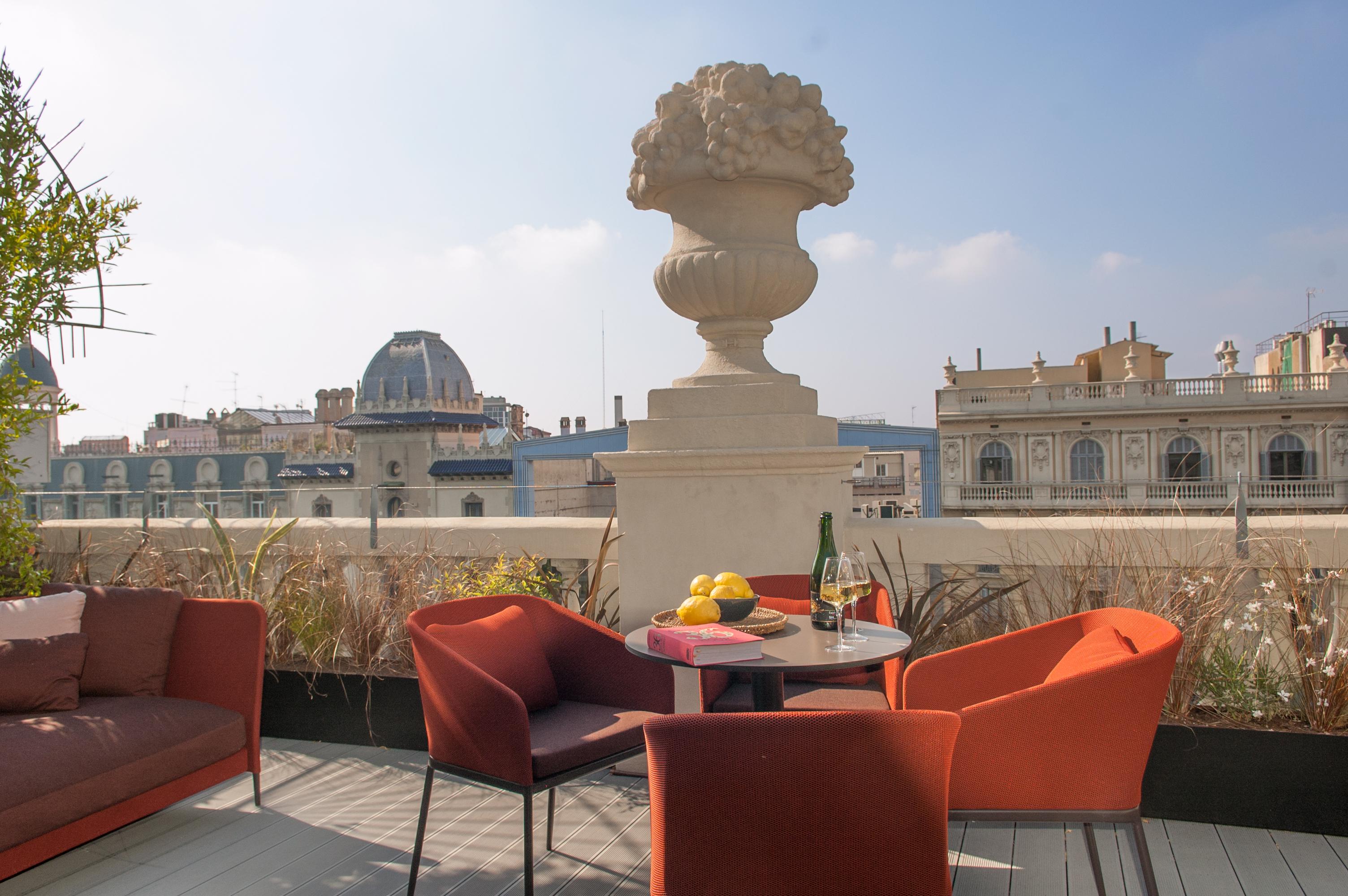 Casagrand Luxury Suites Barcelona Exterior photo