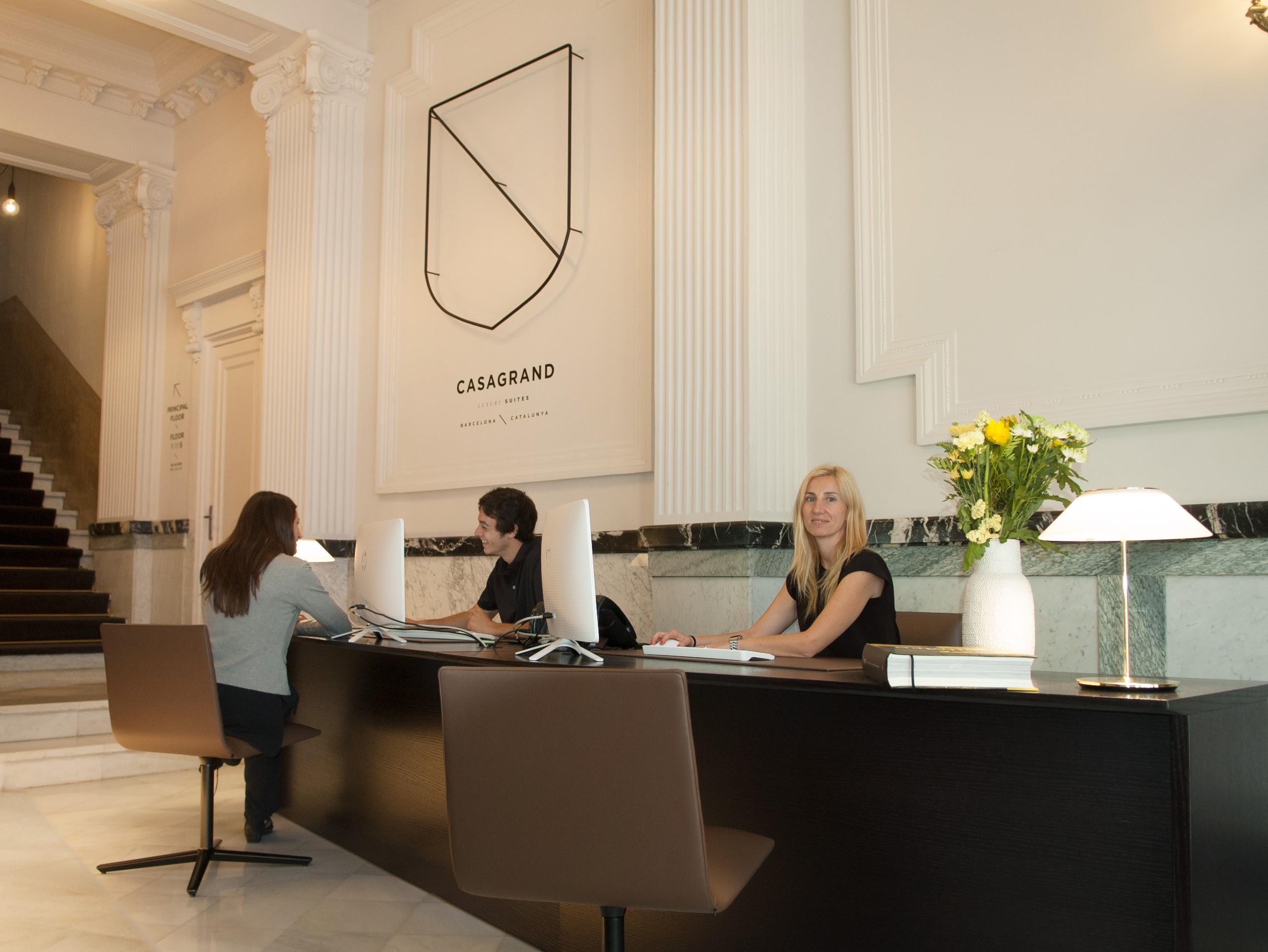 Casagrand Luxury Suites Barcelona Exterior photo