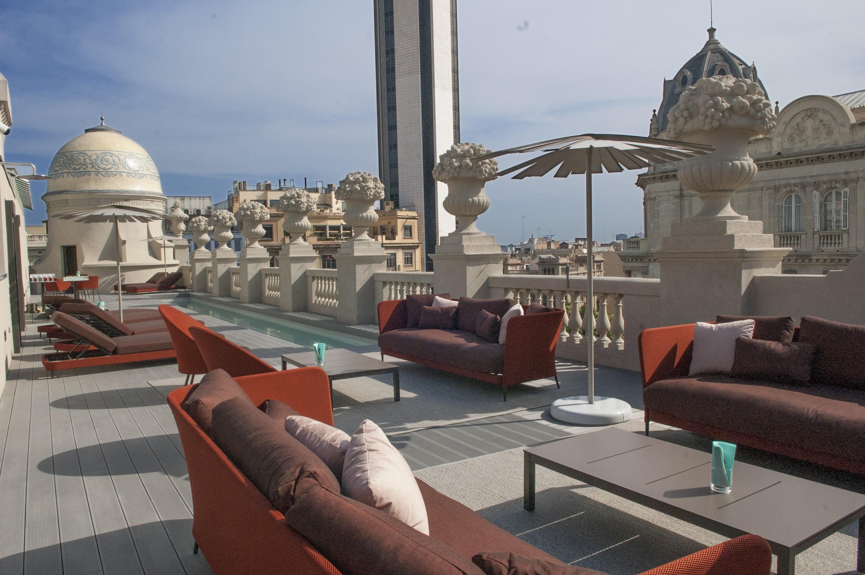 Casagrand Luxury Suites Barcelona Exterior photo