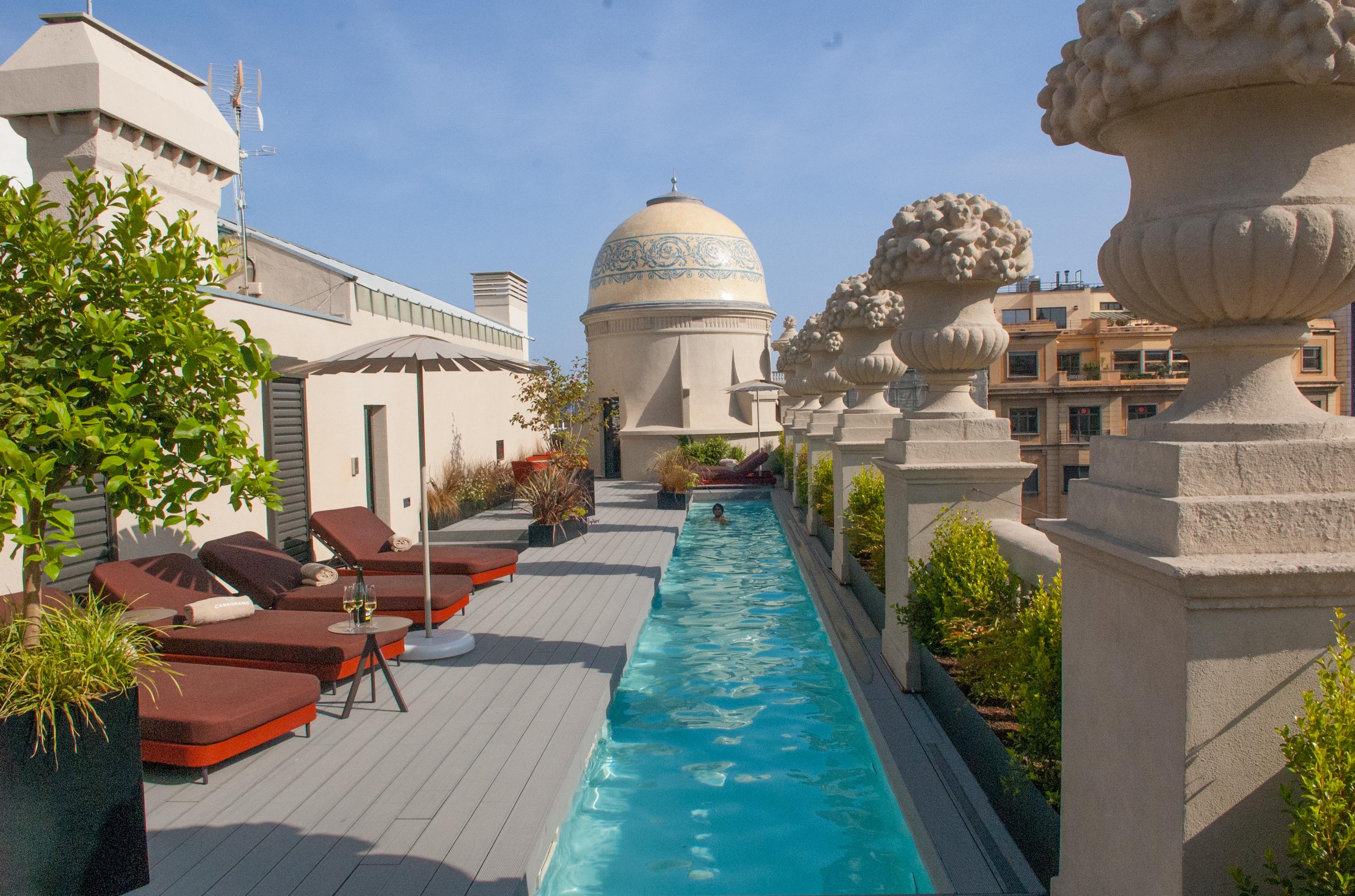 Casagrand Luxury Suites Barcelona Exterior photo