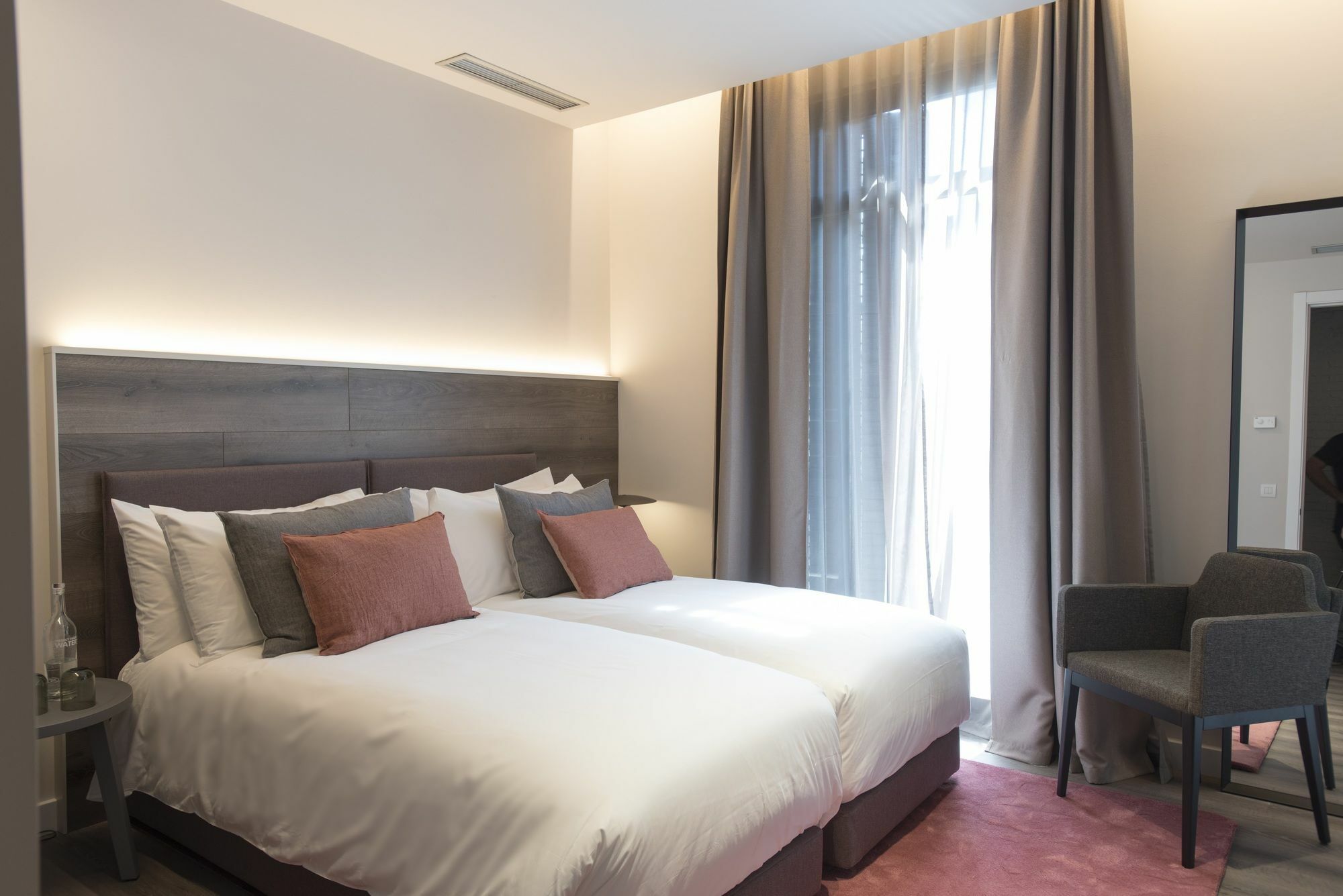 Casagrand Luxury Suites Barcelona Exterior photo